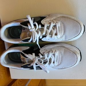 Nike shoes size 5.5